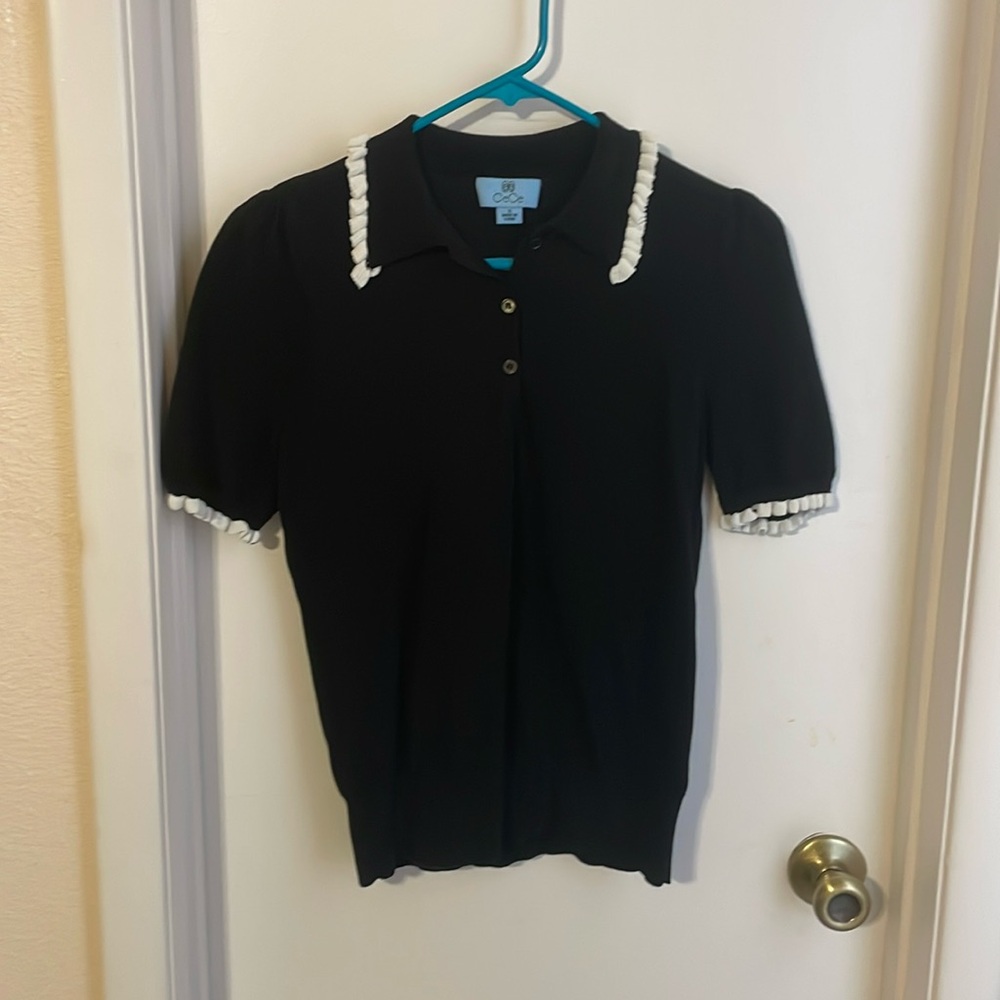 CeCe black and white short sleeve collared sweater top